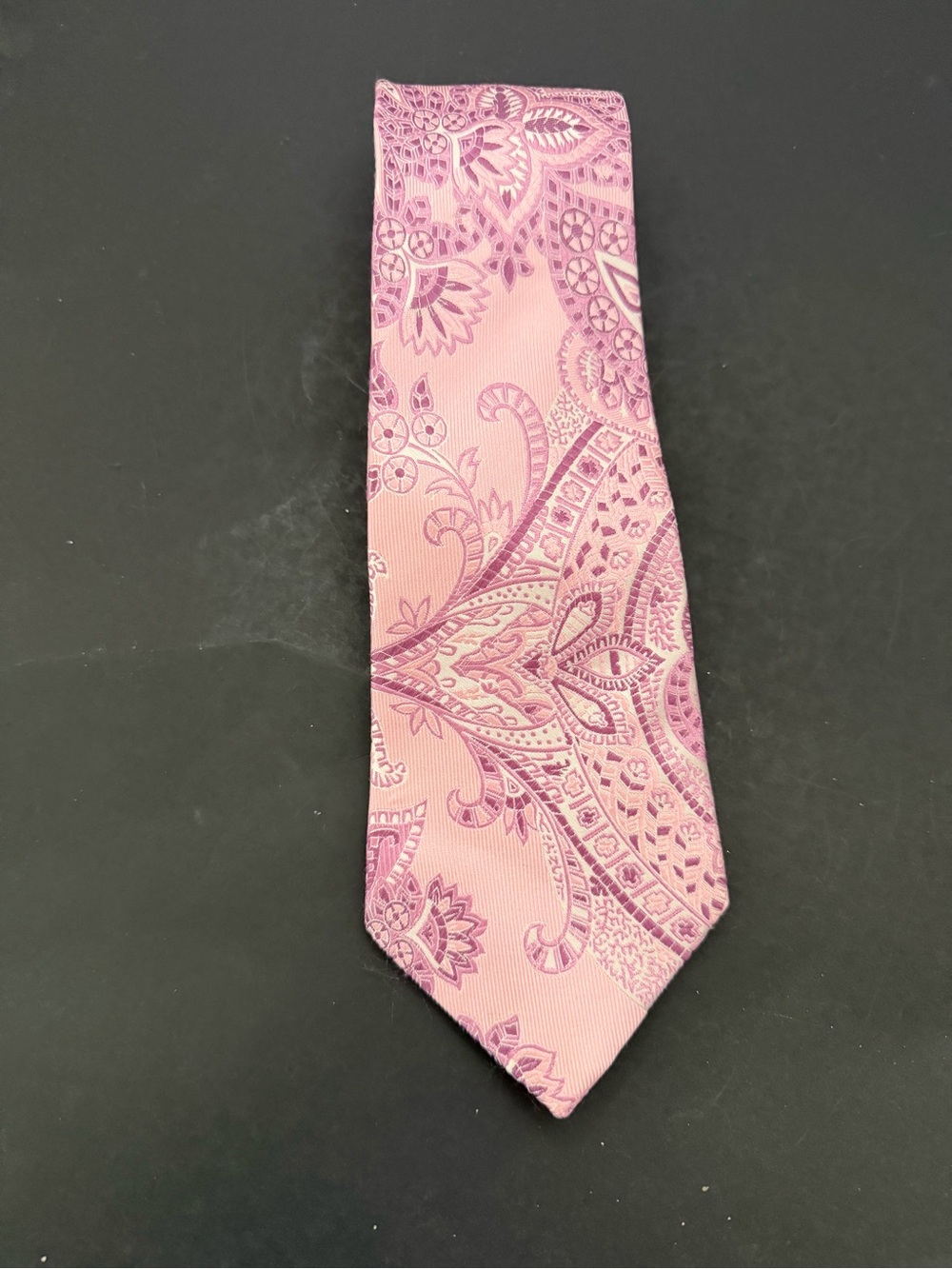 Sean John Pink Floral Classic Men’s 100% Silk Tie